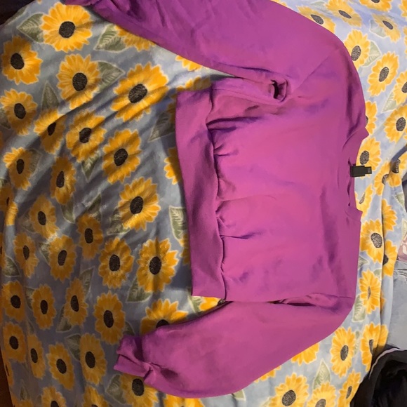 Wild fable cropped purple sweatshirt! - Picture 3 of 3